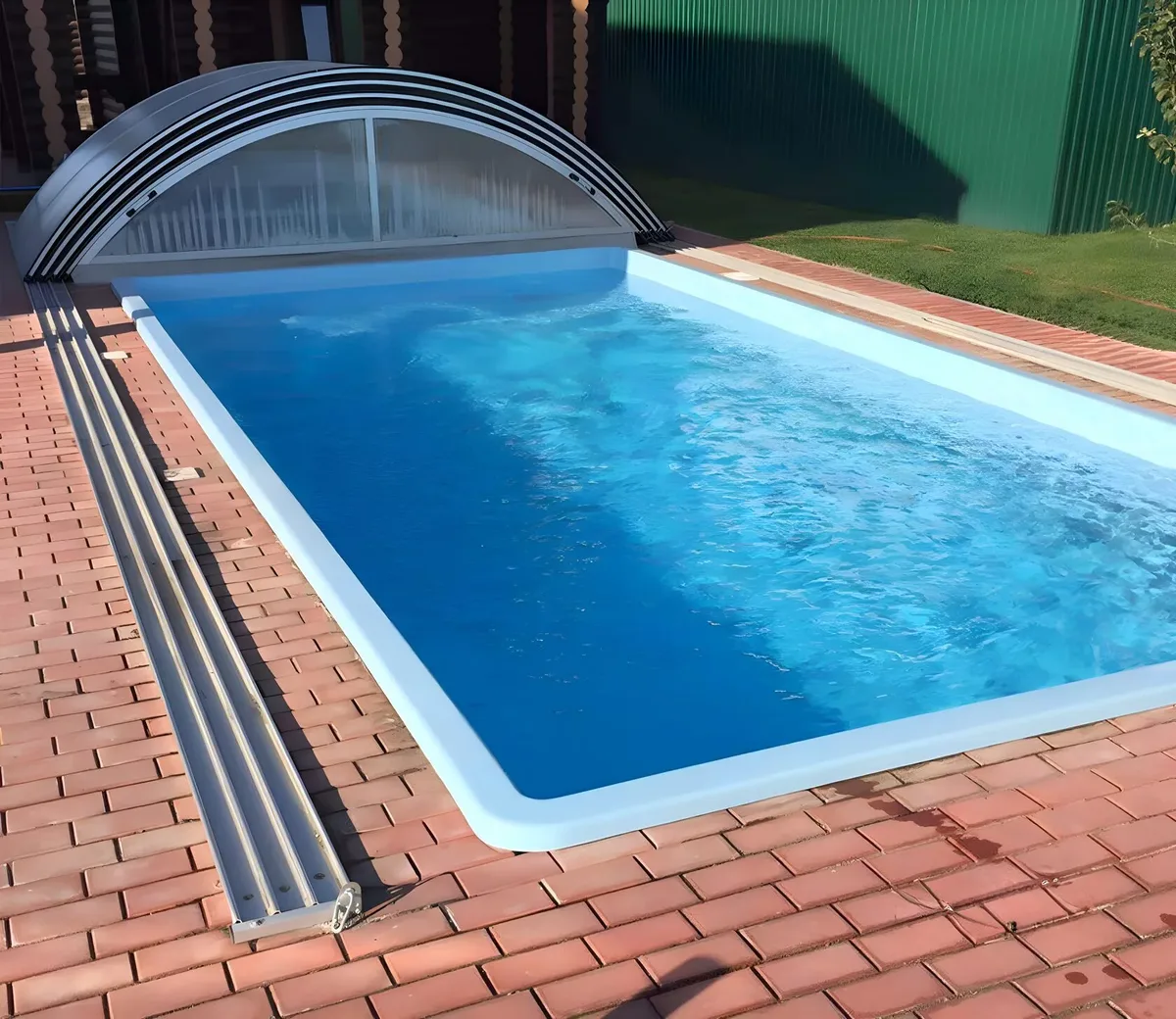 Laguna 7 — вечернее освещение в Волжском